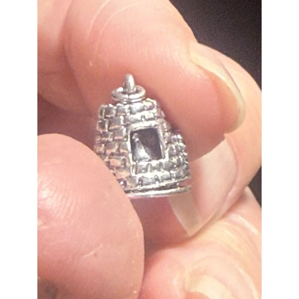 .925 Sterling Silver Pottery/honeycomb/Sugar Mill hinged charmW/Trinket .50